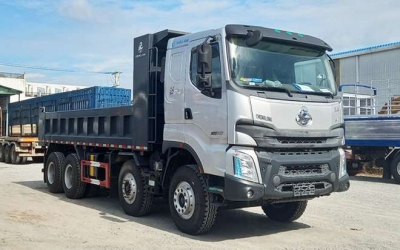 XE BEN CHENGLONG 4 CHÂN THÙNG VUÔNG