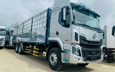 Xe Tải Chenglong 3 Chân Thùng Mui Bạt 9m9